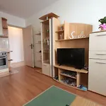 Lovely Home, Very Good Located!