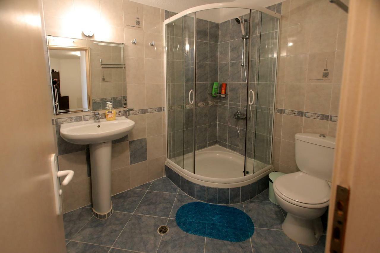 Lovely Home, Very Good Located! Apartament *